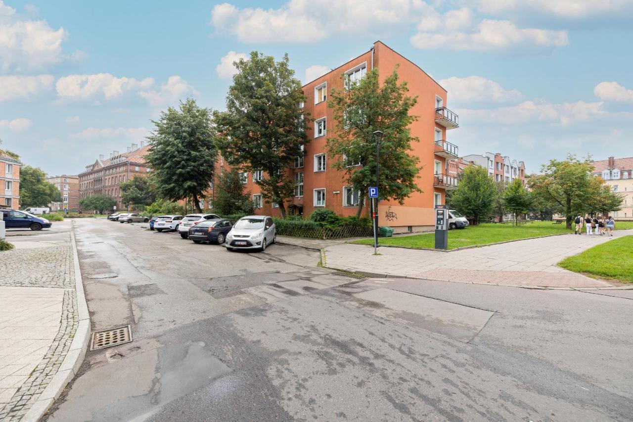 Beautiful One Bedroom Apartment Zamkowa By Rent Like Home Gdansk Exterior photo